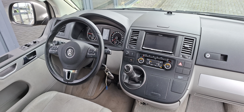 Volkswagen T5 GP California Generation – T6.1 tentdoek – Leer/Alcantara - 2014 Volkswagen T5 GP California Generation – T6.1 tentdoek – Leer/Alcantara - 2014