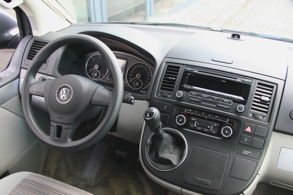 Volkswagen T5 GP California Comfortline – Lage KmStand! - 2015