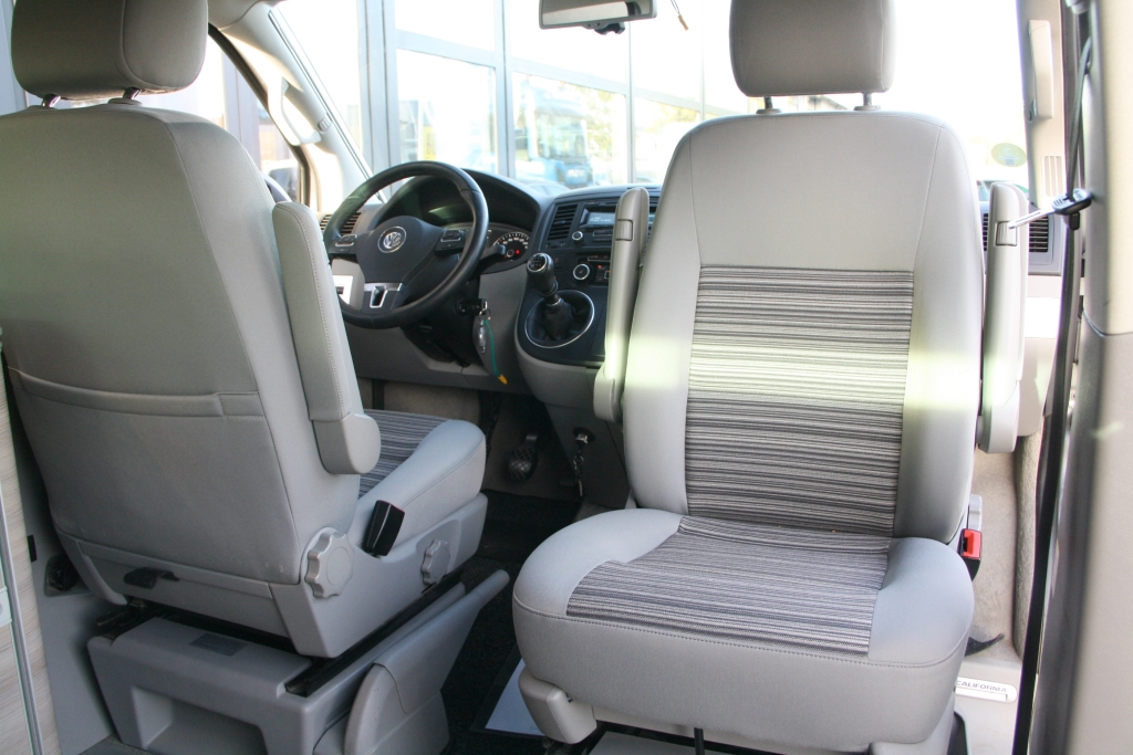Volkswagen T5 GP California Comfortline – Led/ Xenon - NL Auto - 2015