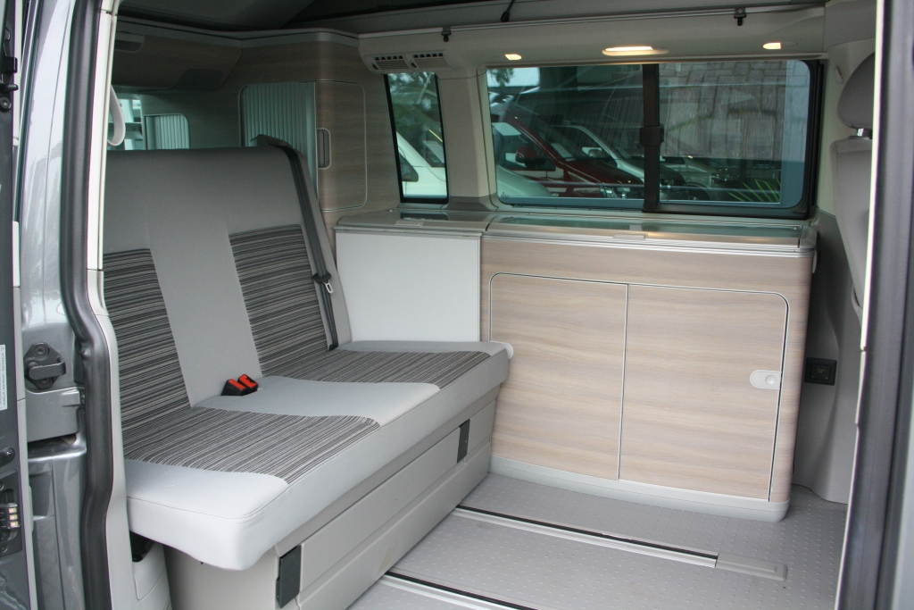 Volkswagen T5 GP California Comfortline – NL Auto - 1 Eigenaar! - 2013 Volkswagen T5 GP California Comfortline – NL Auto - 1 Eigenaar! - 2013