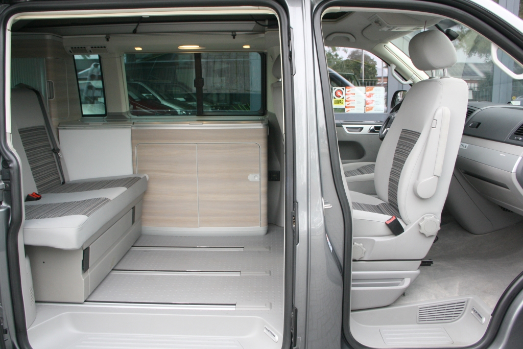Volkswagen T5 GP California Comfortline – NL Auto - 1 Eigenaar! - 2013 Volkswagen T5 GP California Comfortline – NL Auto - 1 Eigenaar! - 2013